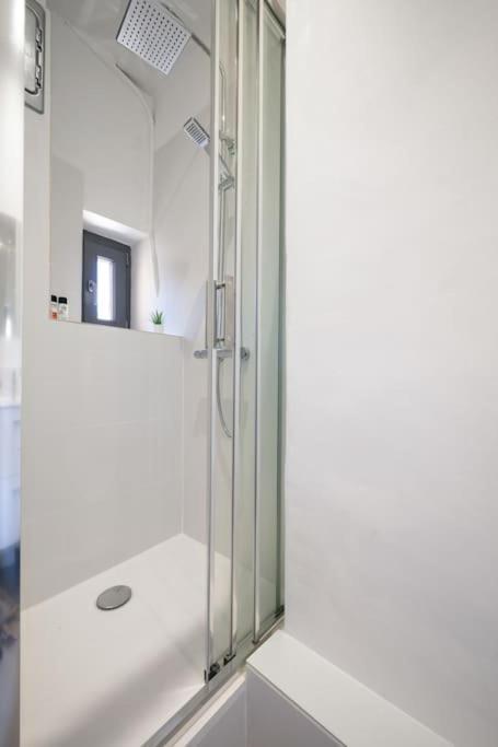 Appartement F3, 2 Chambres, 80M2 Ницца Экстерьер фото